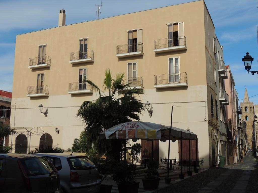 Mary Centro Storico Apartment Alghero Exterior photo
